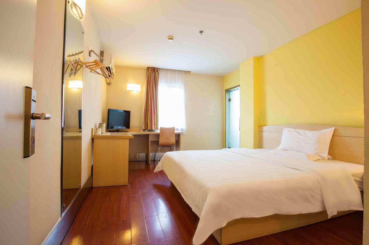 7Days Inn Dongguan Conference & Exhibition Center Δωμάτιο φωτογραφία