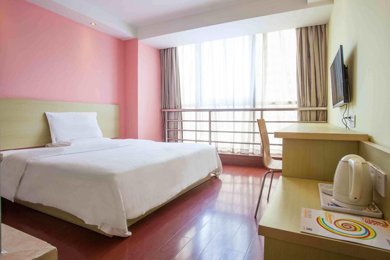 7Days Inn Dongguan Conference & Exhibition Center Δωμάτιο φωτογραφία